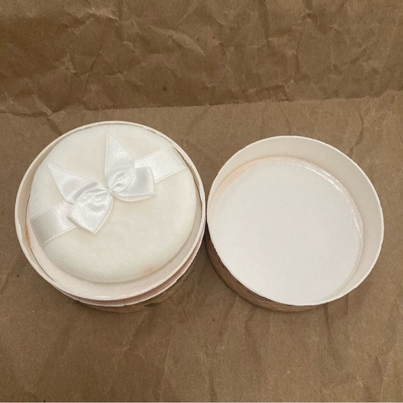 Pat McGrath labs x Bridgerton Body Shimmer powder - Picture 2 of 4